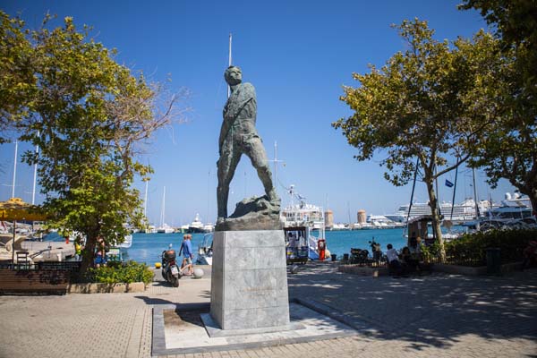 Rhodos Alexander-Diakos-Statue